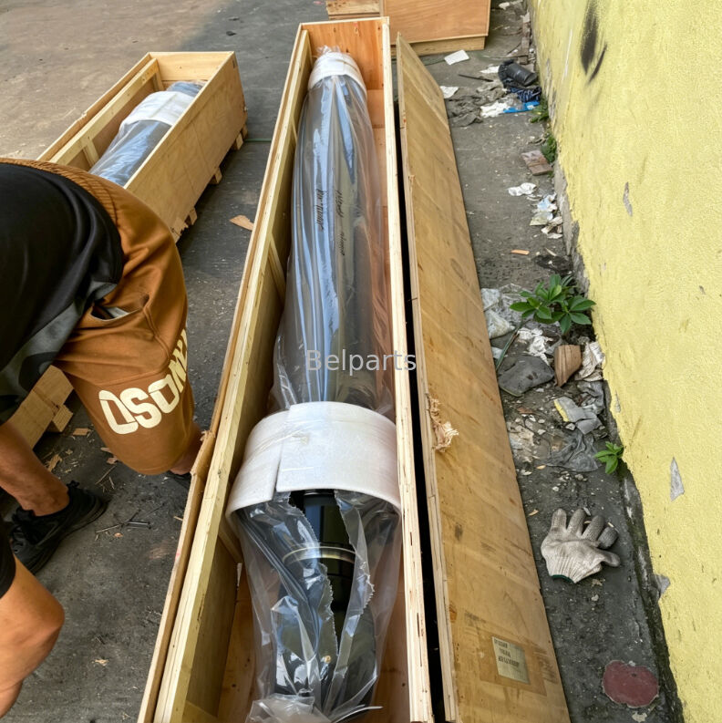 Xi lanh thủy lực PC220LC-5 PC220-5 cho phụ tùng máy xúc Komatsu 206-63-02100 206-63-X2110 Chất lượng cao hậu mãi